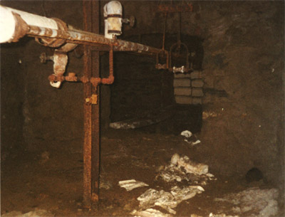 The service tunnels beneath the C buildings are rough and can be tricky to navigate