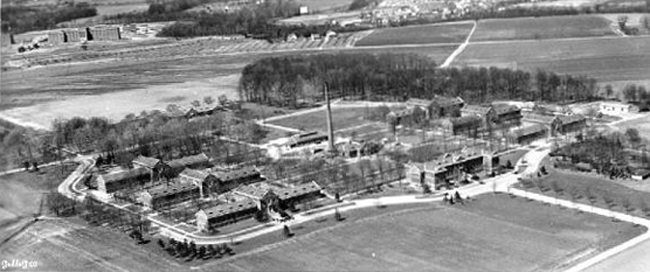 1950 Arial photo of Byberry's 'Men's side'. This campus had it's own seperate steam plant, kitchens, and dining facilities. Note W-6 and W-7 in upper left corner. Photo courtesy Goddog, Sept 2003